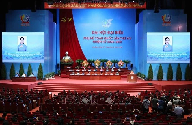 Chủ tịch Hội Liên hiệp Phụ nữ Việt Nam Lê Thị Thủy đọc diễn văn khai mạc Đại hội.