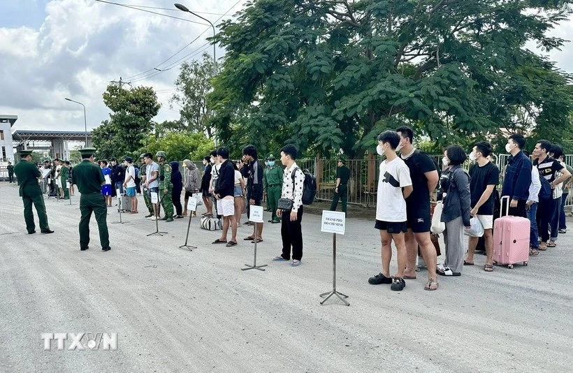 ttxvn-dong-thap-tiep-nhan-57-con.jpg