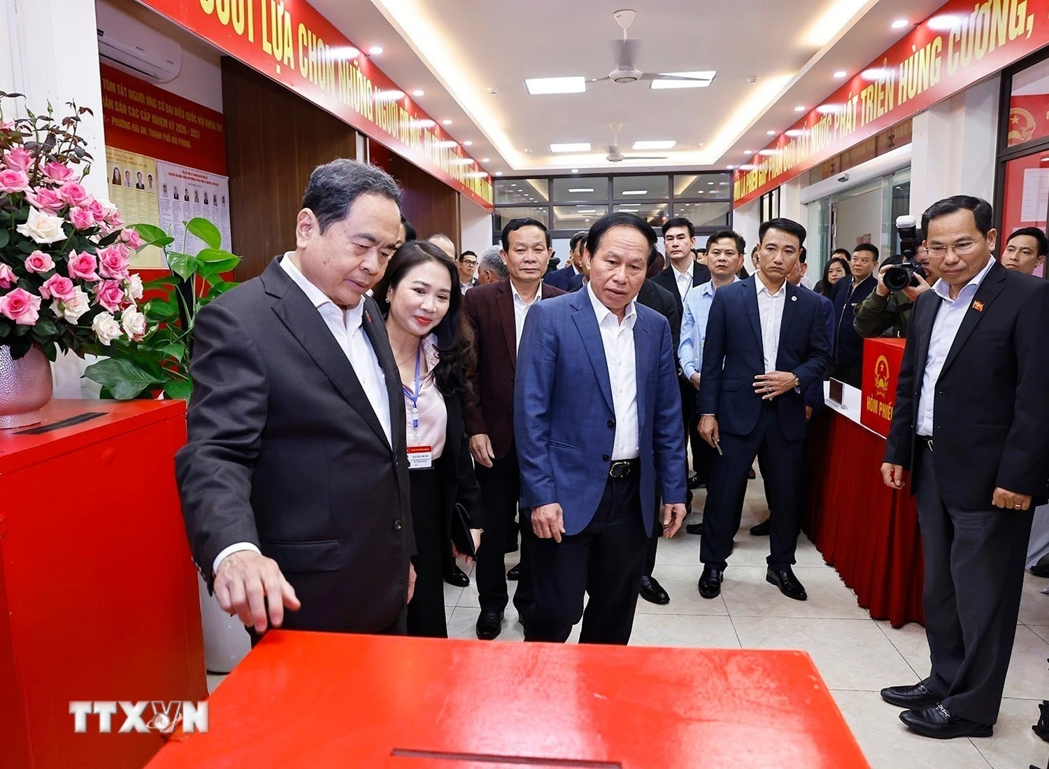 ttxvn-chu-tich-quoc-hoi-trna-tha.jpg