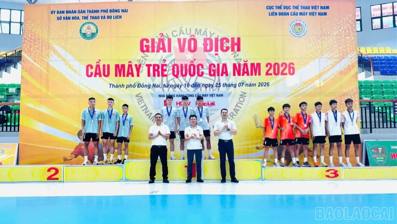 baolaocai-br_doi-tuyen-doi-nam-nam-lao-cai-gianh-hcv-7502.jpg