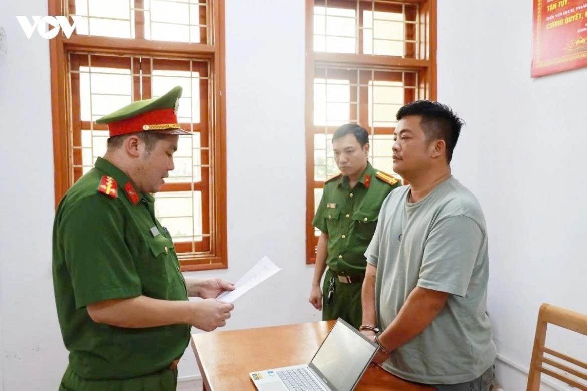 Hải Sapa TV tại cơ quan công an. (Ảnh: Lâm Bùi)