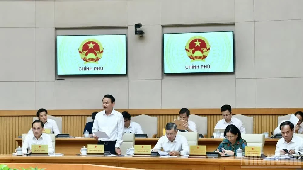 Lãnh đạo các bộ, ngành Trung ương, các đại biểu tham dự phiên họp. (Ảnh: THANH GIANG)