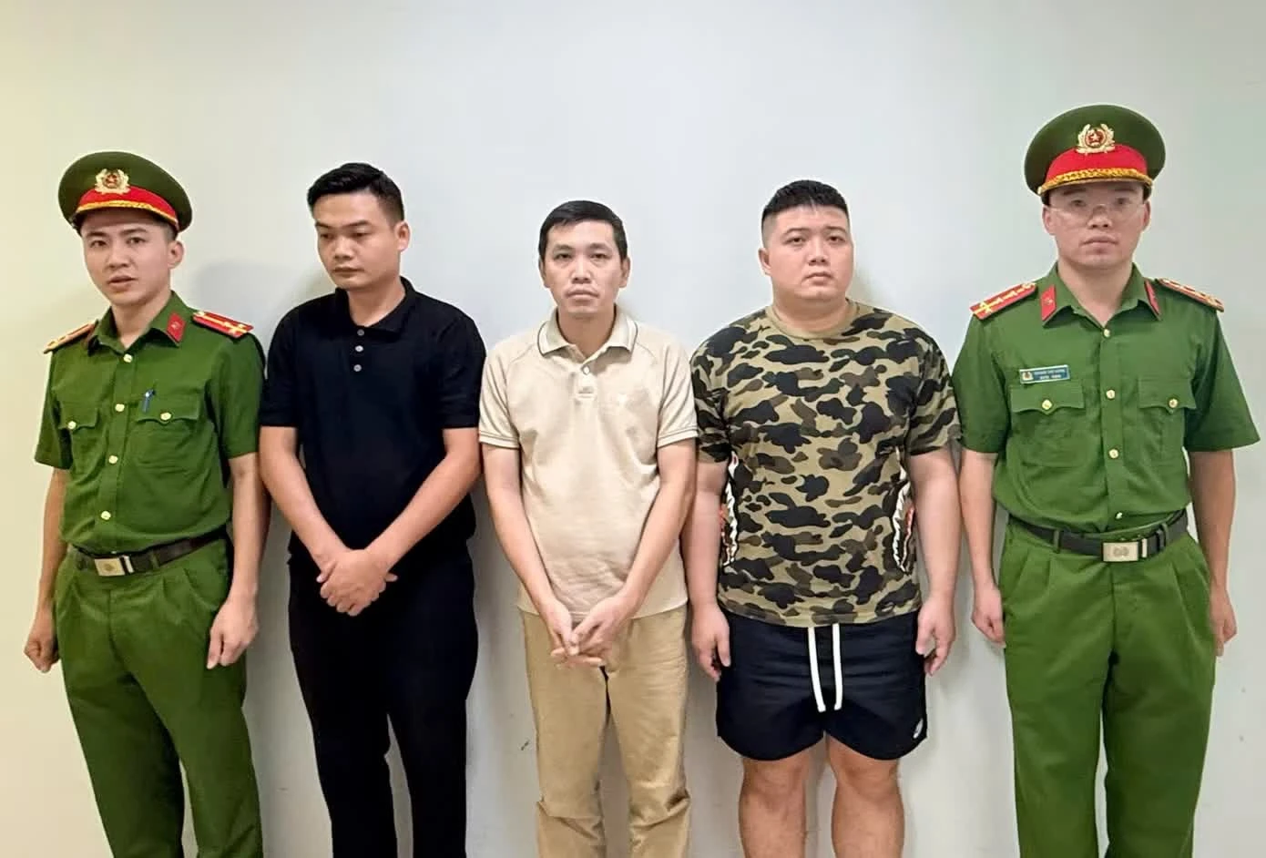 Ba đối tượng bị triệu tập, làm rõ hành vi.