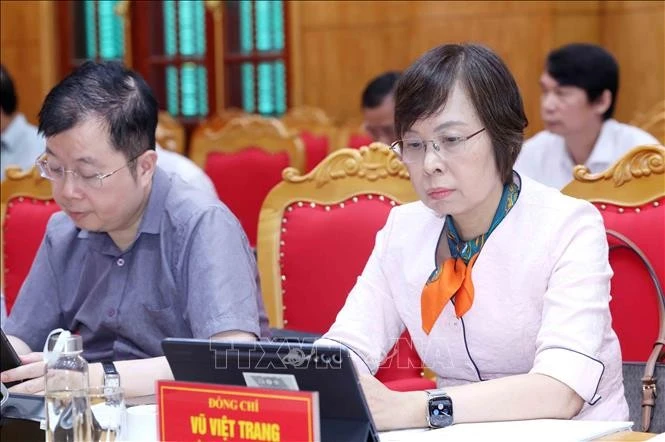 Các đồng chí dự hội nghị.