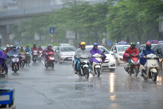 Bắc Bộ có mưa rào và dông vài nơi, cục bộ xuất hiện mưa to đến rất to.