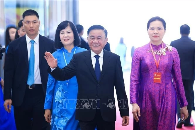 Đồng chí Trần Cẩm Tú, Uỷ viên Bộ Chính trị, Thường trực Ban Bí thư đến dự Đại hội.