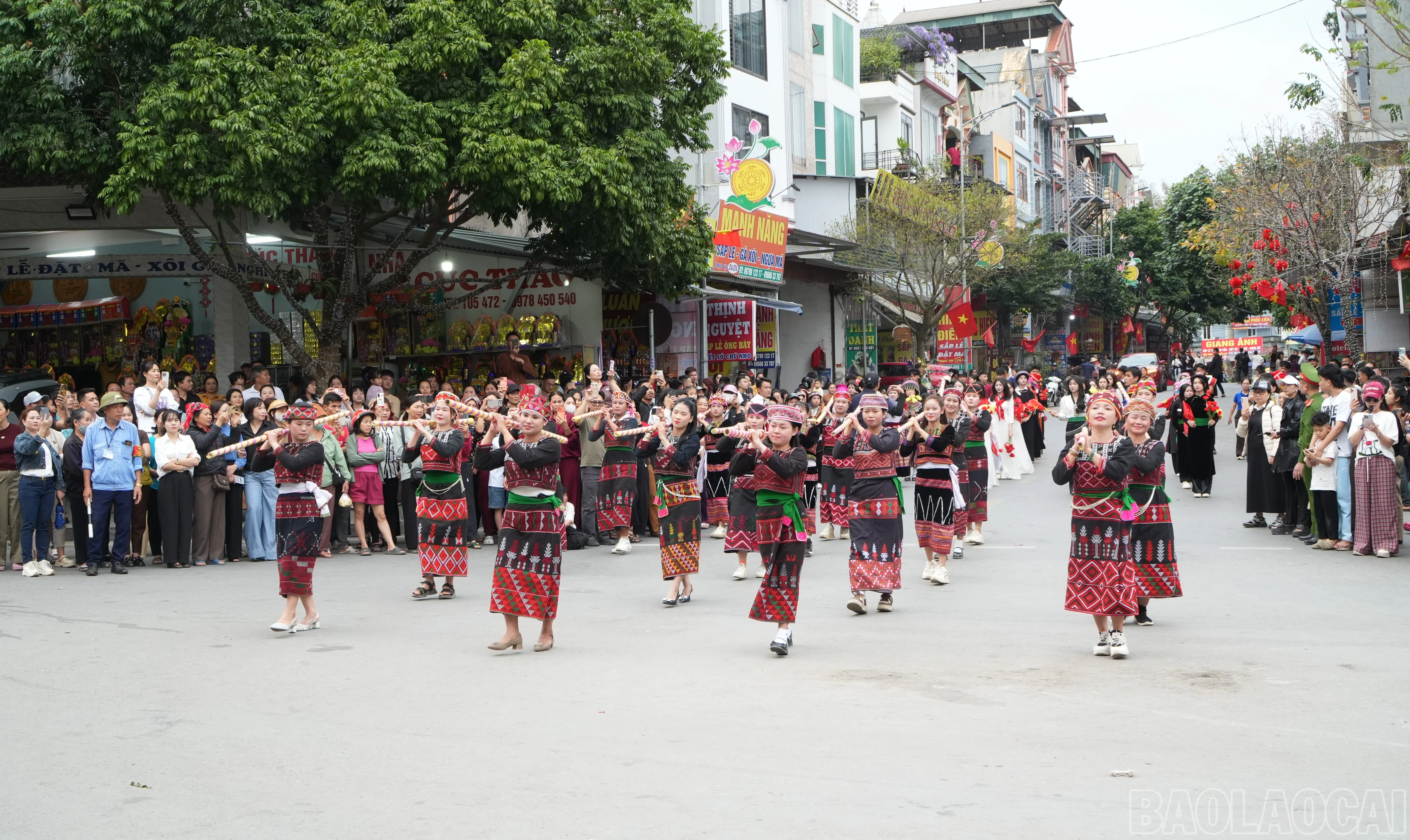 baolaocai-br_khoi-dan-toc-xa-pho-trinh-dien-van-hoa.jpg