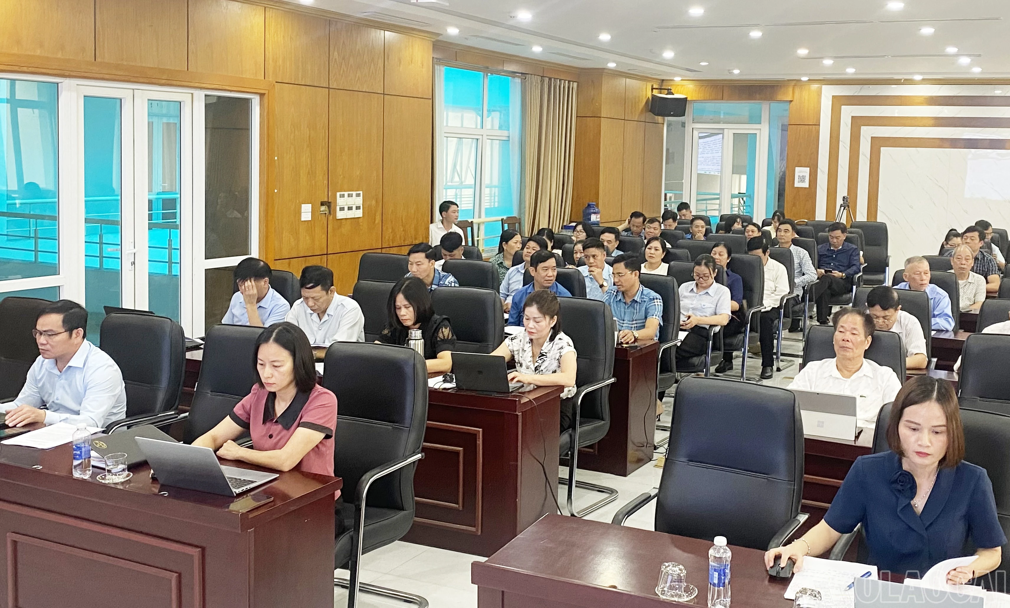 baolaocai-br_cac-dai-bieu-du-hoi-nghi-trien-khai-cong-tac-giam-ngheo-ben-vung-nam-2026-va-giai-doan-2026-2030-tren-dia-ban-xa-2.jpg