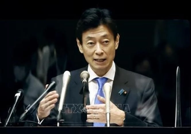 Bộ trưởng Tái thiết Kinh tế Yasutoshi Nishimura tại cuộc họp ở Tokyo, ngày 25/9/2020.