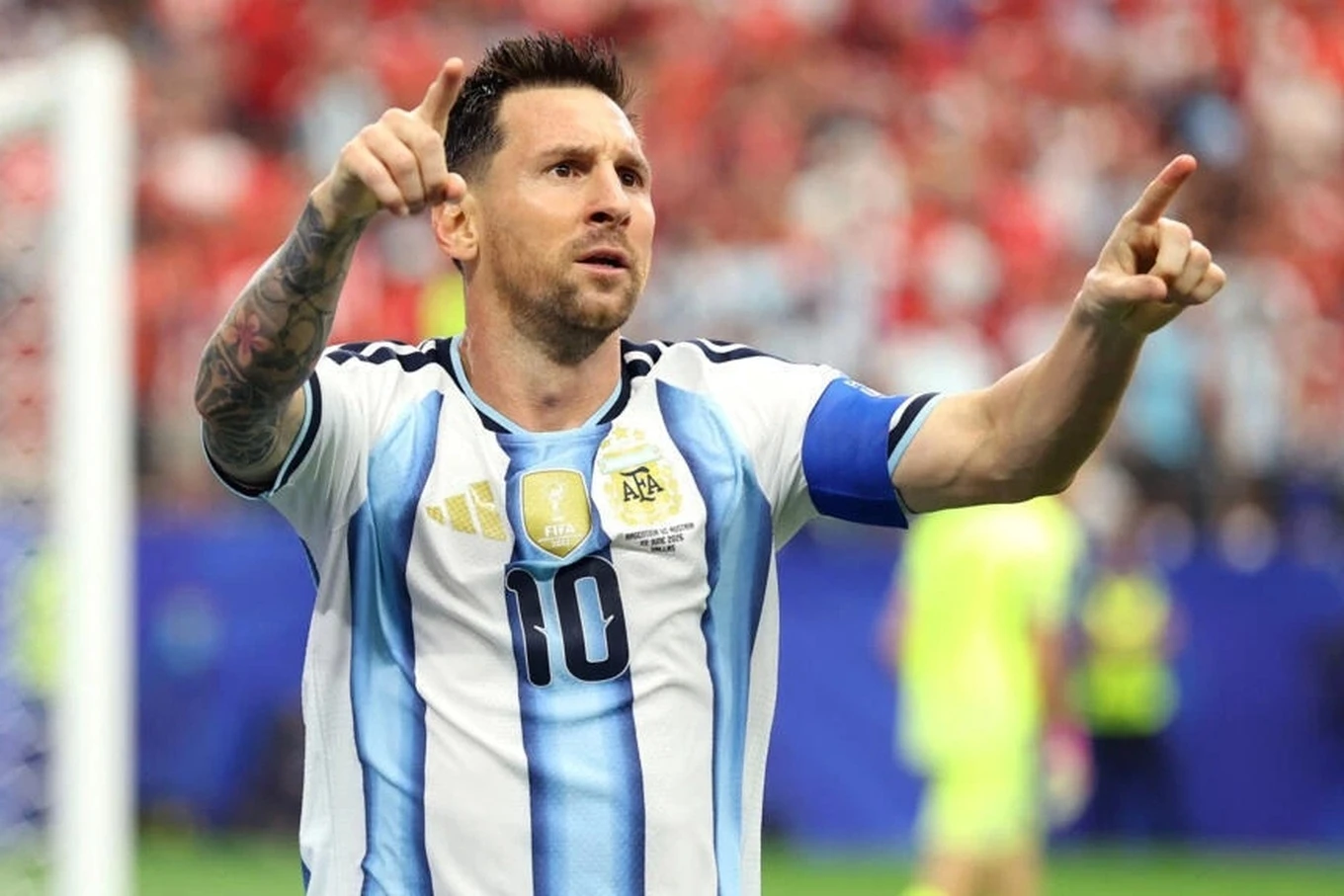 messi-cong-bo-gia-tu-doi-tuyen-argentina-cropped-1788189461059.png