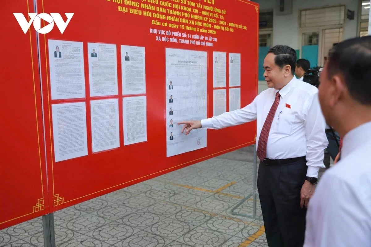 Chủ tịch Quốc hội đánh giá cao, biểu dương Hội đồng bầu cử Quốc gia, các Ủy ban bầu cử, các Ban bầu cử, Tổ bầu cử đã thực hiện đầy đủ hướng dẫn của Trung ương. Đề nghị các đồng chí được phân công trong công tác bầu cử tiếp tục theo dõi, lãnh đạo, chỉ đạo, hướng dẫn để cuộc bầu cử đạt kết quả tốt nhất.