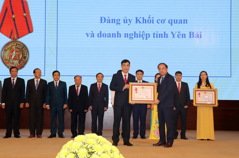 Đảng bộ Khối cơ quan và doanh nghiệp tỉnh phát huy truyền thống 67 năm xây dựng và trưởng thành phấn đấu hoàn thành xuất sắc nhiệm vụ trong giai đoạn cách mạng mới ảnh 1 Đảng bộ Khối cơ quan và doanh nghiệp tỉnh phát huy truyền thống 67 năm xây dựng và trưởng thành phấn đấu hoàn thành xuất sắc nhiệm vụ trong giai đoạn cách mạng mới ảnh 1