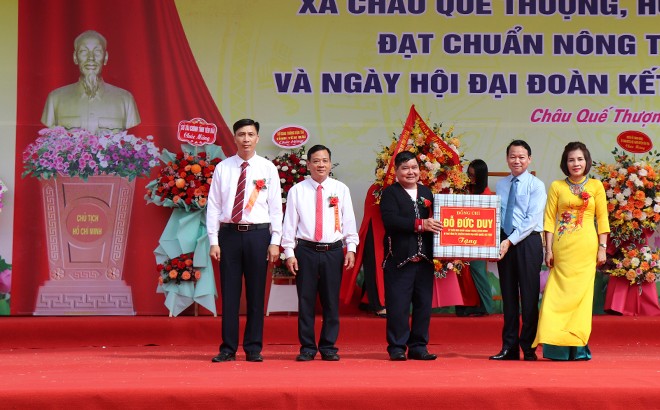 Bí thư Tỉnh ủy Đỗ Đức Duy dự Lễ công bố xã đạt chuẩn nông thôn mới và Ngày hội Đại đoàn kết toàn dân tộc năm 2022 tại xã Châu Quế Thượng, huyện Văn Yên ảnh 4 Bí thư Tỉnh ủy Đỗ Đức Duy dự Lễ công bố xã đạt chuẩn nông thôn mới và Ngày hội Đại đoàn kết toàn dân tộc năm 2022 tại xã Châu Quế Thượng, huyện Văn Yên ảnh 4
