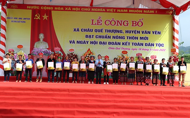 Bí thư Tỉnh ủy Đỗ Đức Duy dự Lễ công bố xã đạt chuẩn nông thôn mới và Ngày hội Đại đoàn kết toàn dân tộc năm 2022 tại xã Châu Quế Thượng, huyện Văn Yên ảnh 6 Bí thư Tỉnh ủy Đỗ Đức Duy dự Lễ công bố xã đạt chuẩn nông thôn mới và Ngày hội Đại đoàn kết toàn dân tộc năm 2022 tại xã Châu Quế Thượng, huyện Văn Yên ảnh 6