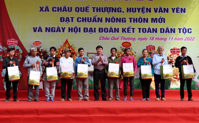 Bí thư Tỉnh ủy Đỗ Đức Duy dự Lễ công bố xã đạt chuẩn nông thôn mới và Ngày hội Đại đoàn kết toàn dân tộc năm 2022 tại xã Châu Quế Thượng, huyện Văn Yên ảnh 8 Bí thư Tỉnh ủy Đỗ Đức Duy dự Lễ công bố xã đạt chuẩn nông thôn mới và Ngày hội Đại đoàn kết toàn dân tộc năm 2022 tại xã Châu Quế Thượng, huyện Văn Yên ảnh 8