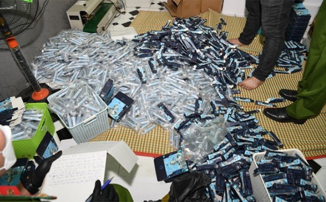 Triệt phá "xưởng" sản xuất thuốc lá điện tử tẩm ướp ma túy quy mô lớn ở Hà Nội ảnh 3 Triệt phá "xưởng" sản xuất thuốc lá điện tử tẩm ướp ma túy quy mô lớn ở Hà Nội ảnh 3