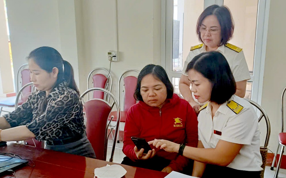 Yên Bái tăng hiệu quả nộp thuế sử dụng đất phi nông nghiệp qua ứng dụng eTax Mobile ảnh 1 Yên Bái tăng hiệu quả nộp thuế sử dụng đất phi nông nghiệp qua ứng dụng eTax Mobile ảnh 1