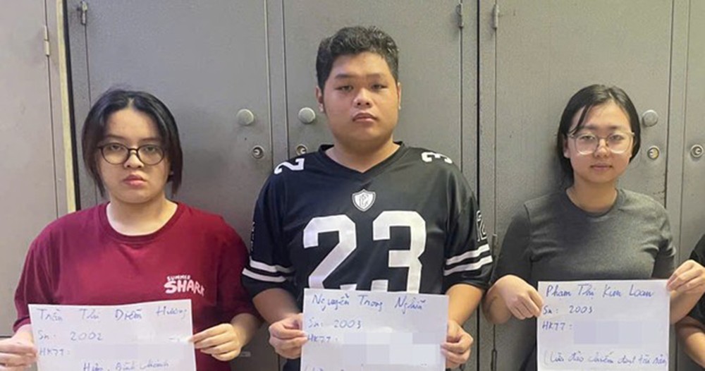 TPHCM: Bắt nhóm giả nhân viên ngân hàng gọi điện lừa đảo hàng trăm người ảnh 1