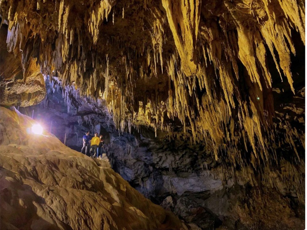 Kỳ vĩ ''Tây Bắc đệ nhất động'' Pu Sam Cáp ảnh 2