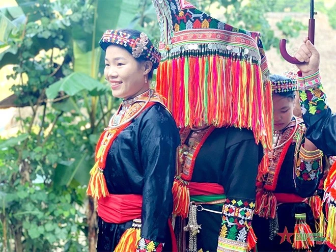 Đặc sắc đám cưới người Dao đỏ ở Khai Trung ảnh 3