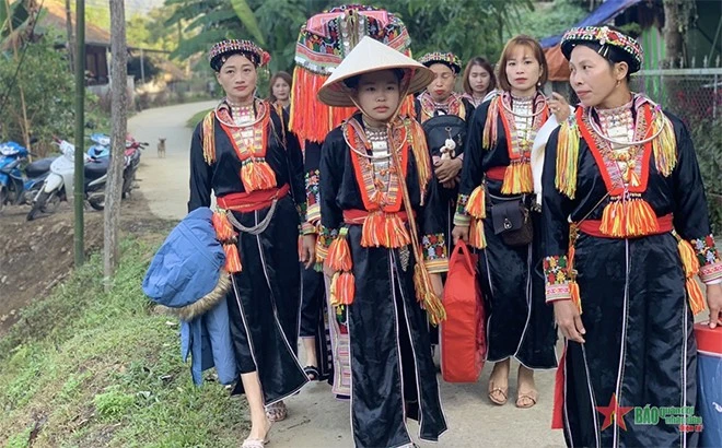 Đặc sắc đám cưới người Dao đỏ ở Khai Trung ảnh 7