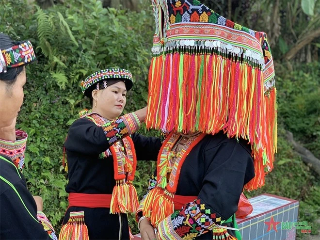 Đặc sắc đám cưới người Dao đỏ ở Khai Trung ảnh 5