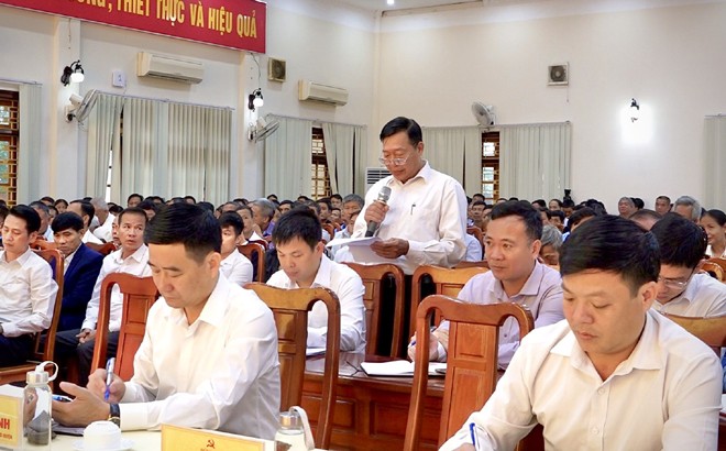 Chủ tịch UBND tỉnh Trần Huy Tuấn tiếp xúc cử tri huyện Văn Yên ảnh 3 Chủ tịch UBND tỉnh Trần Huy Tuấn tiếp xúc cử tri huyện Văn Yên ảnh 3