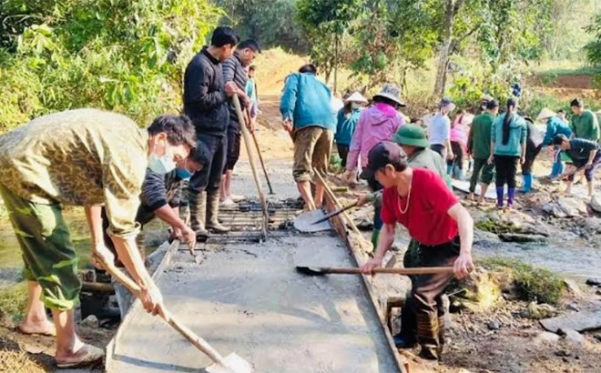 Những “bông hoa” đại đoàn kết ảnh 1