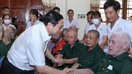 Tiếp tục chăm lo tốt đời sống người có công với cách mạng