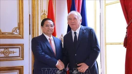 Thủ tướng Phạm Minh Chính hội đàm với Thủ tướng Pháp Francois Bayrou