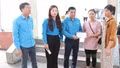 Liên đoàn Lao động tỉnh thăm hỏi đoàn viên công đoàn bị thương nặng do ảnh hưởng dông lốc ở phường Nghĩa Lộ