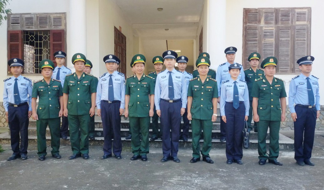 Hoạt động "Đồn - Trạm hữu nghị" được các đồn biên phòng trên địa bàn huyện Bát Xát duy trì và phát huy hiệu quả những năm qua. 4.jpg