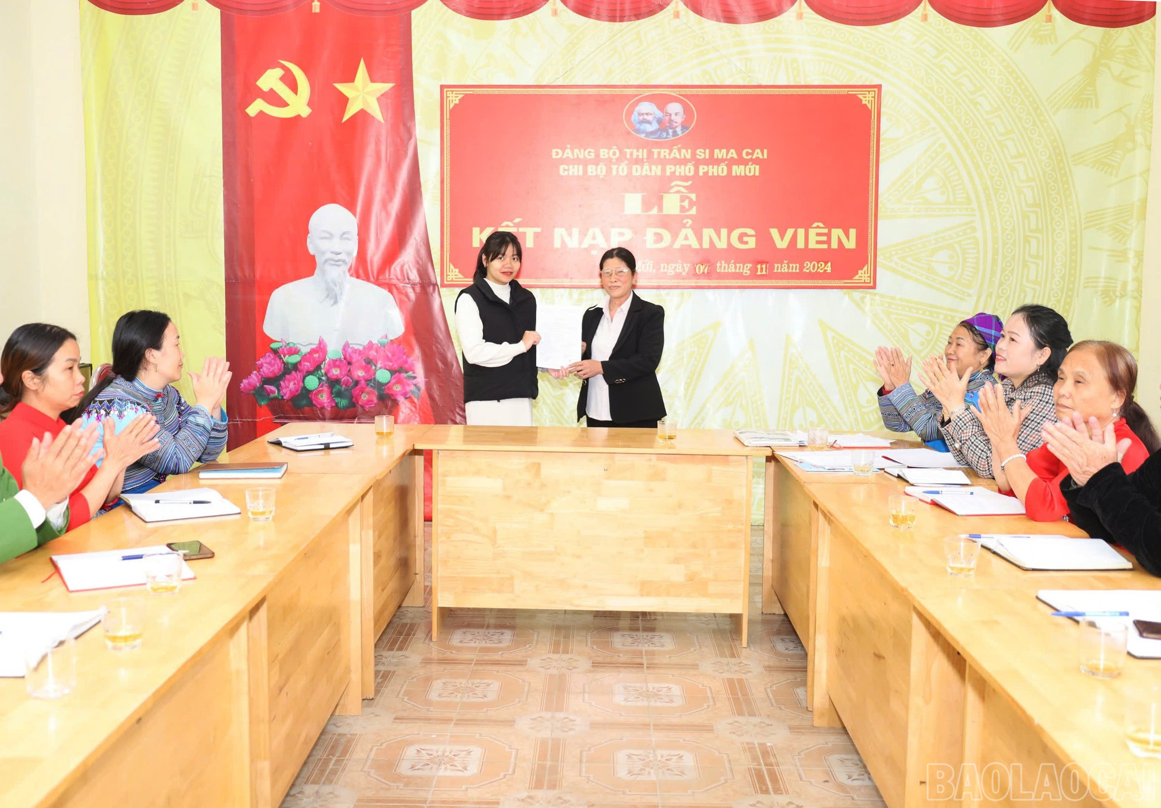 Những năm qua, kết quả phát triển đảng viên mới trên địa bàn tỉnh đều đạt và vượt chỉ tiêu đăng ký. baolaocai-br_123.jpg