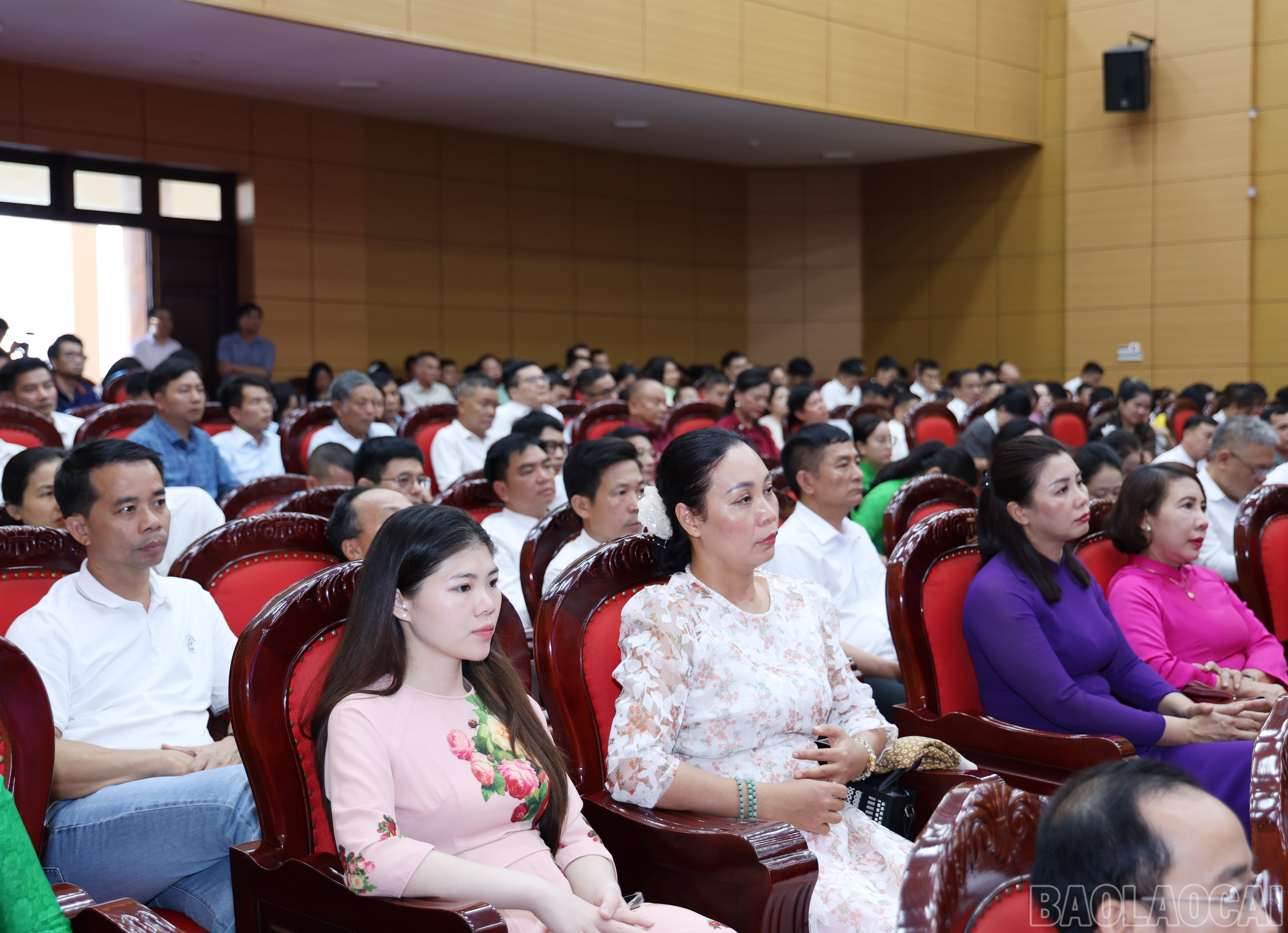 Đại biểu dự hội nghị. baolaocai-br_img-8412.jpg