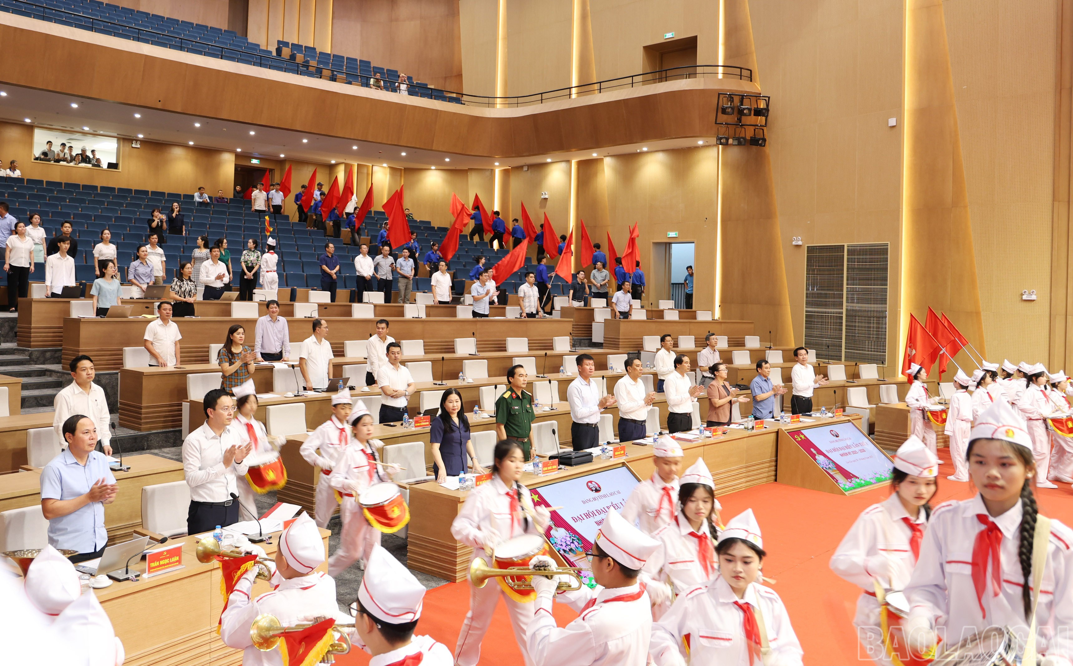 Sơ duyệt nội dung Đoàn đại biểu thanh, thiếu niên, nhi đồng chào mừng đại hội. baolaocai-br_img-1426.jpg