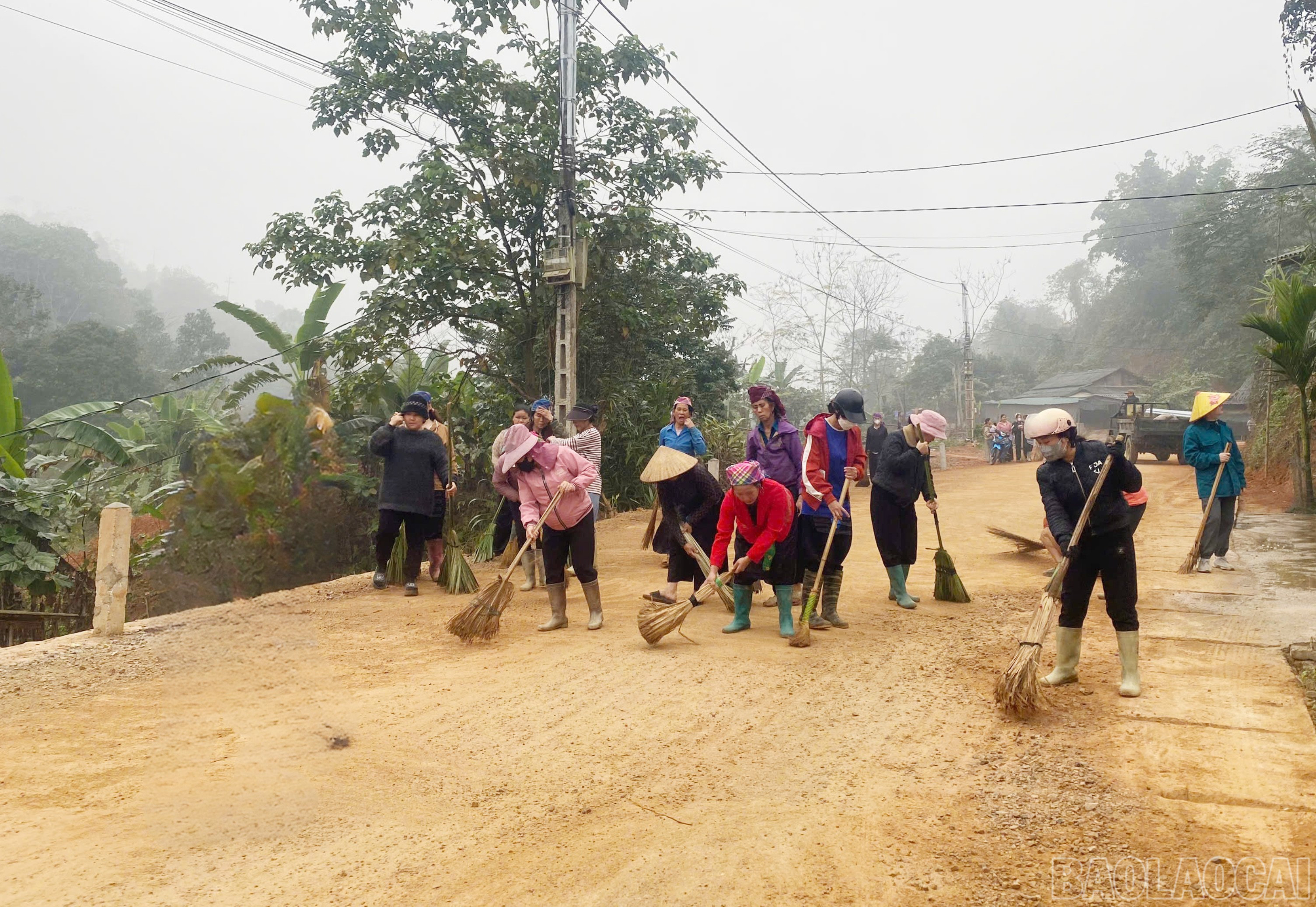 Thông qua các phong trào thi đua tại cơ sở, các chi bộ thuộc Đảng bộ xã Nậm Mả phát hiện nhân tố tiêu biểu để rèn luyện, kết nạp đảng. baolaocai-br_2.jpg