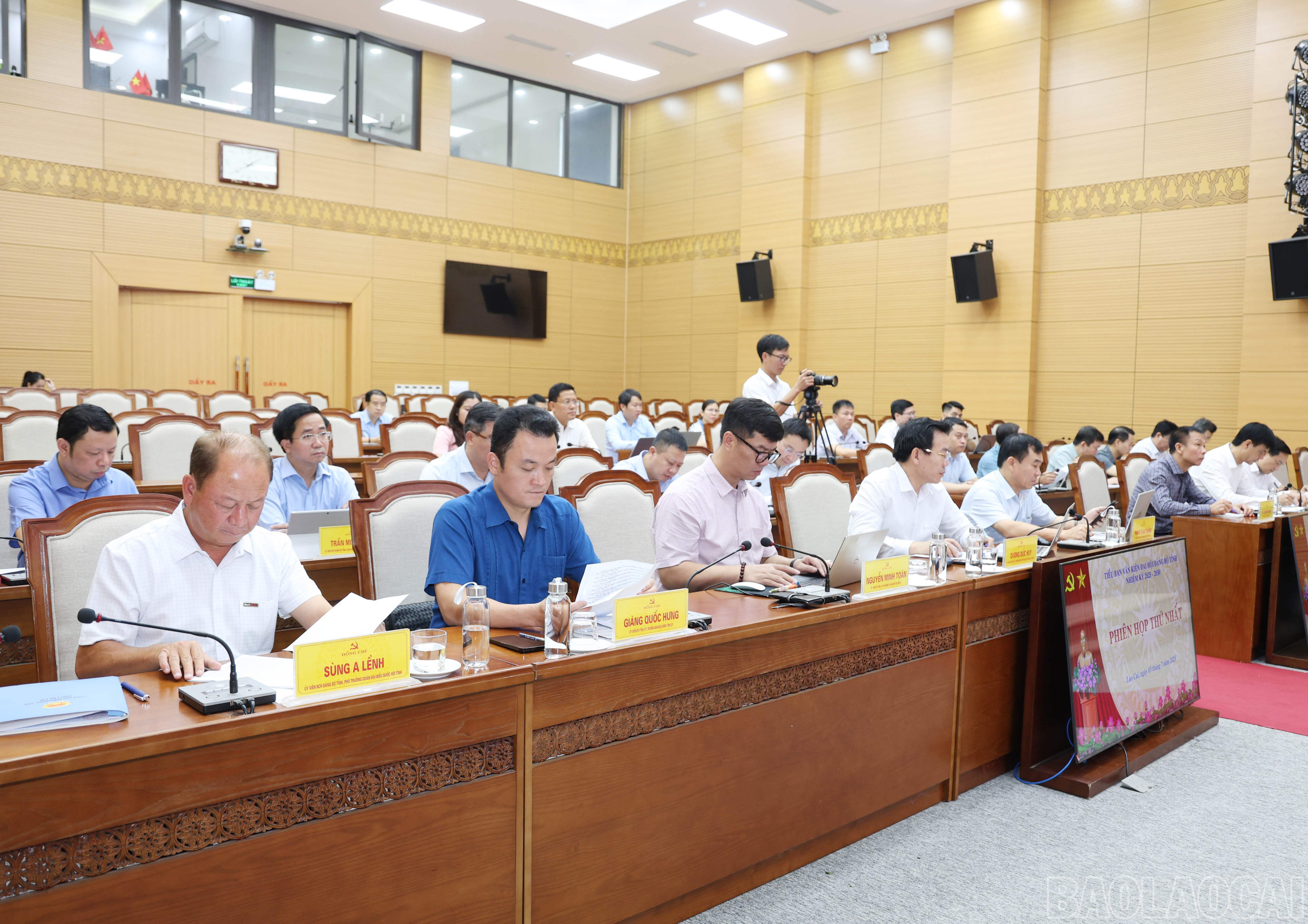 Đại biểu dự phiên họp. baolaocai-br_6501.jpg