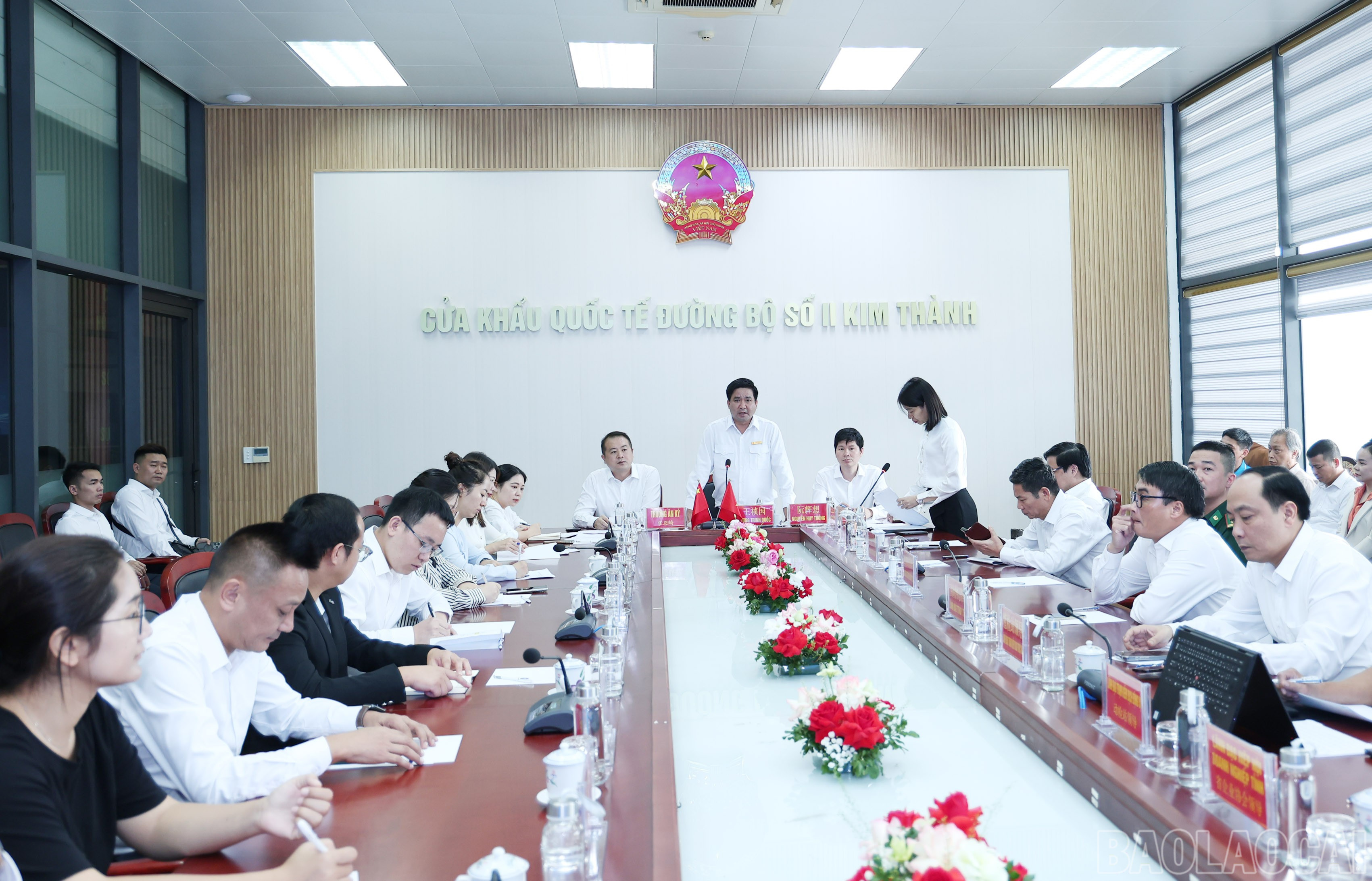 Quang cảnh buổi làm việc. baolaocai-br_img-9777.jpg