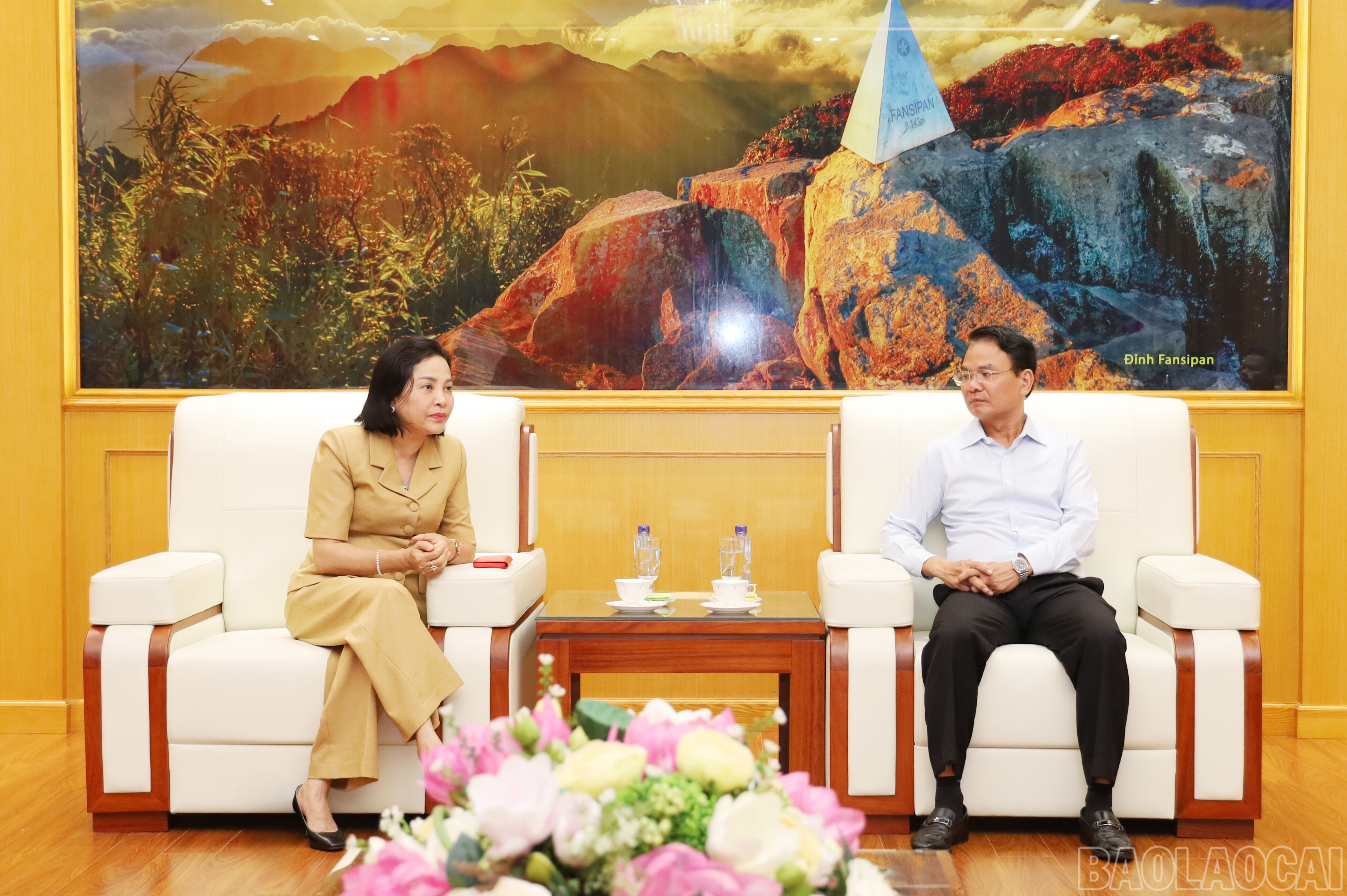 Bí thư Tỉnh ủy Đặng Xuân Phong tiếp và làm việc với Phó Chủ tịch Quốc hội Nguyễn Thị Thanh. 1-6516.jpg