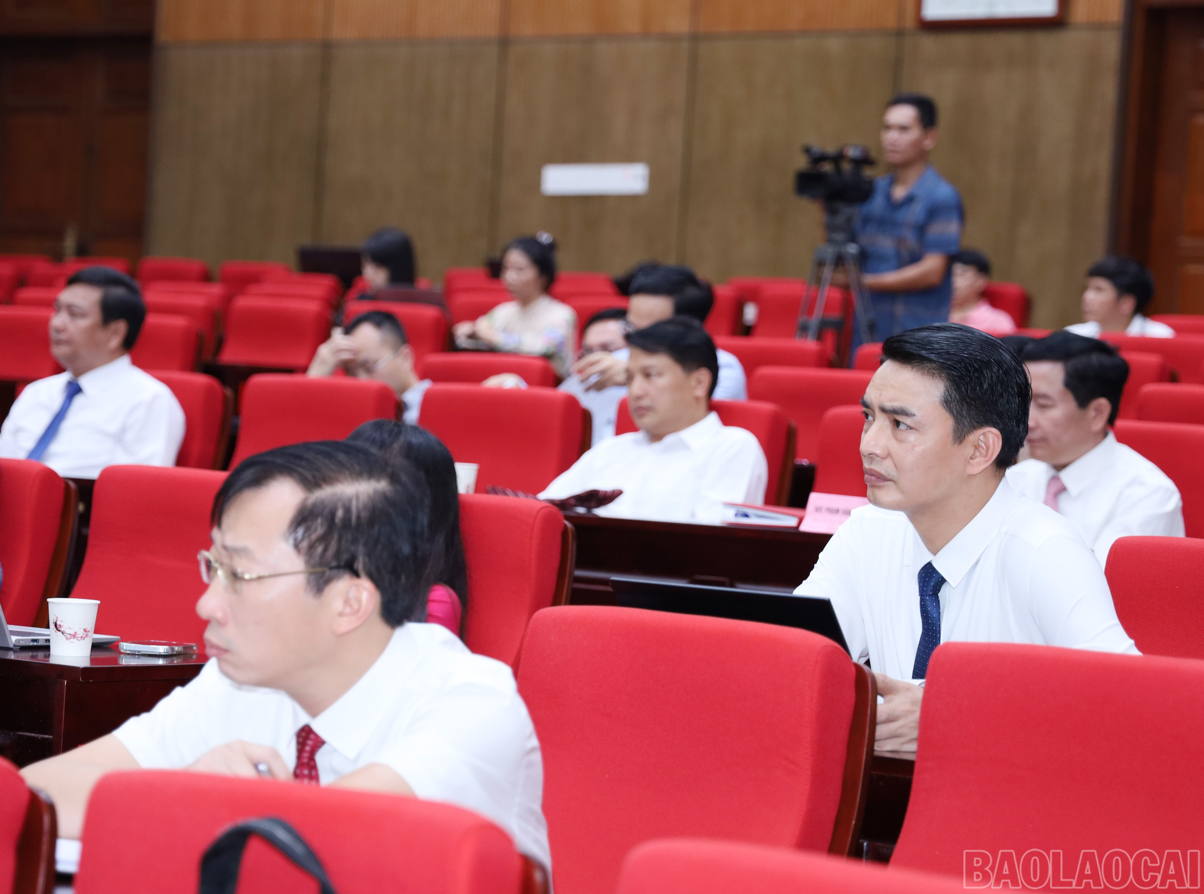 Các học viên tiếp thu ý kiến phát biểu, trao đổi của đồng chí Bí thư Tỉnh ủy. 9128-4831.jpg