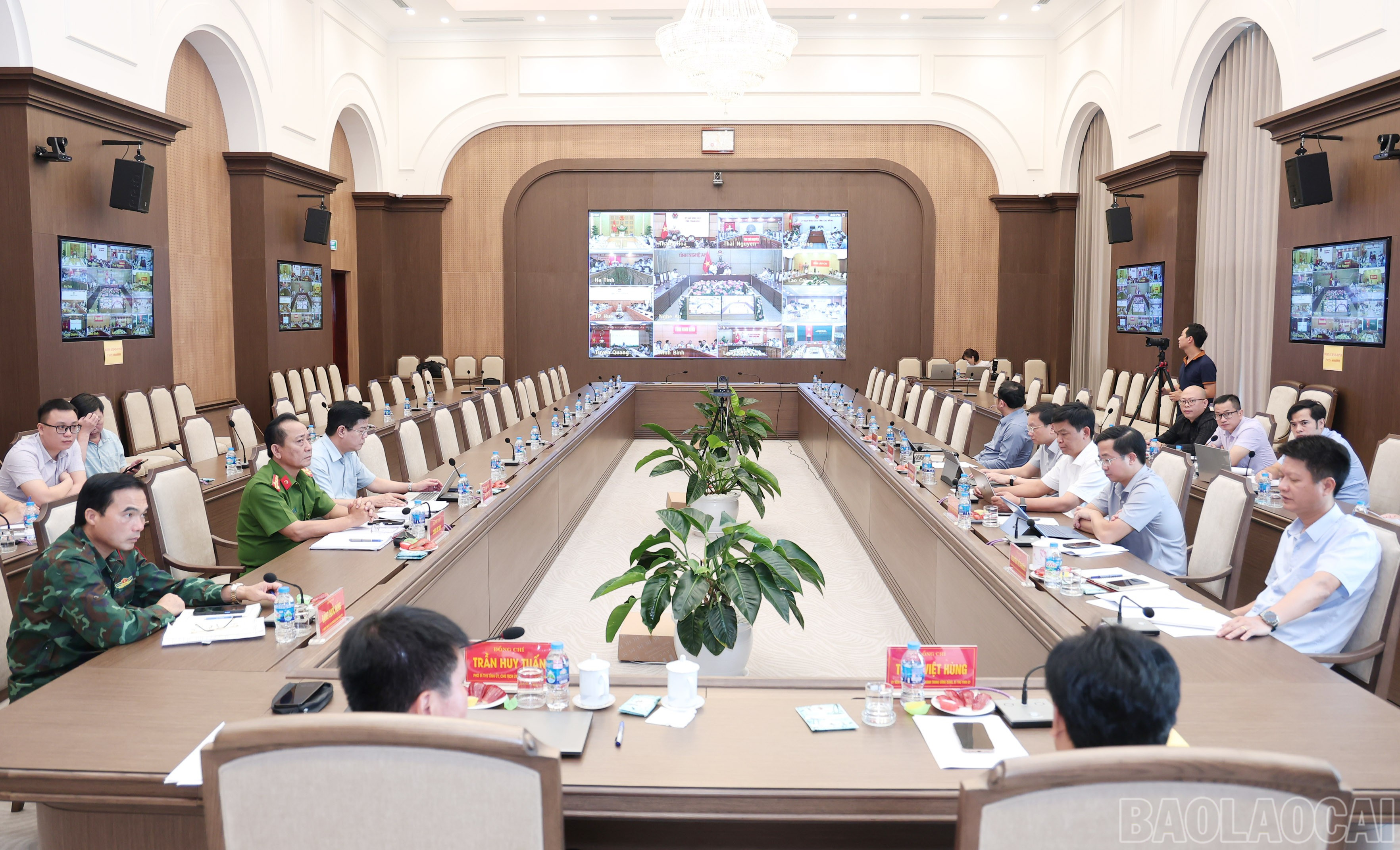 Quang cảnh cuộc họp tại điểm cầu UBND tỉnh Lào Cai. baolaocai-br_img-4522.jpg