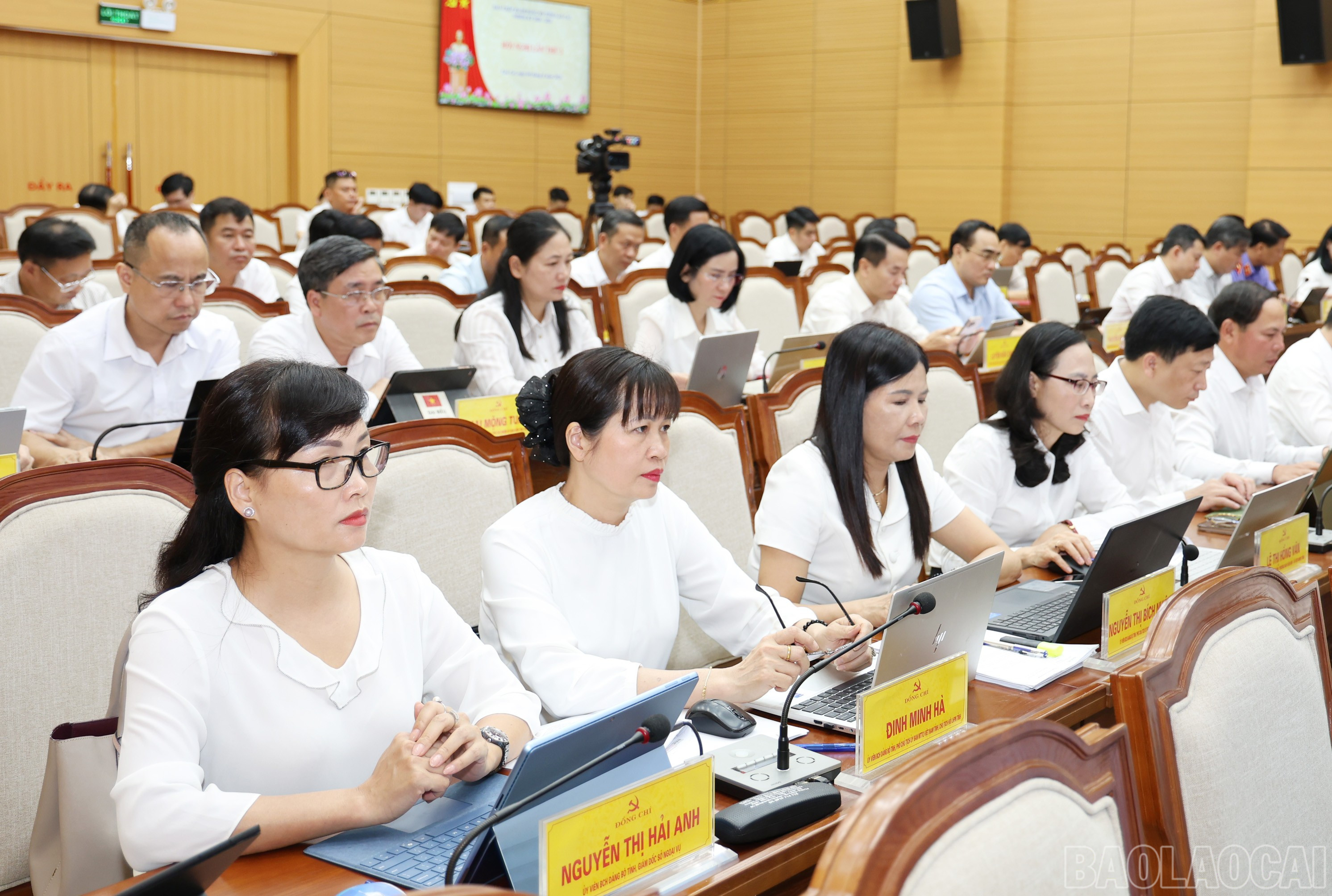 Đại biểu dự hội nghị. baolaocai-br_img-8643.jpg