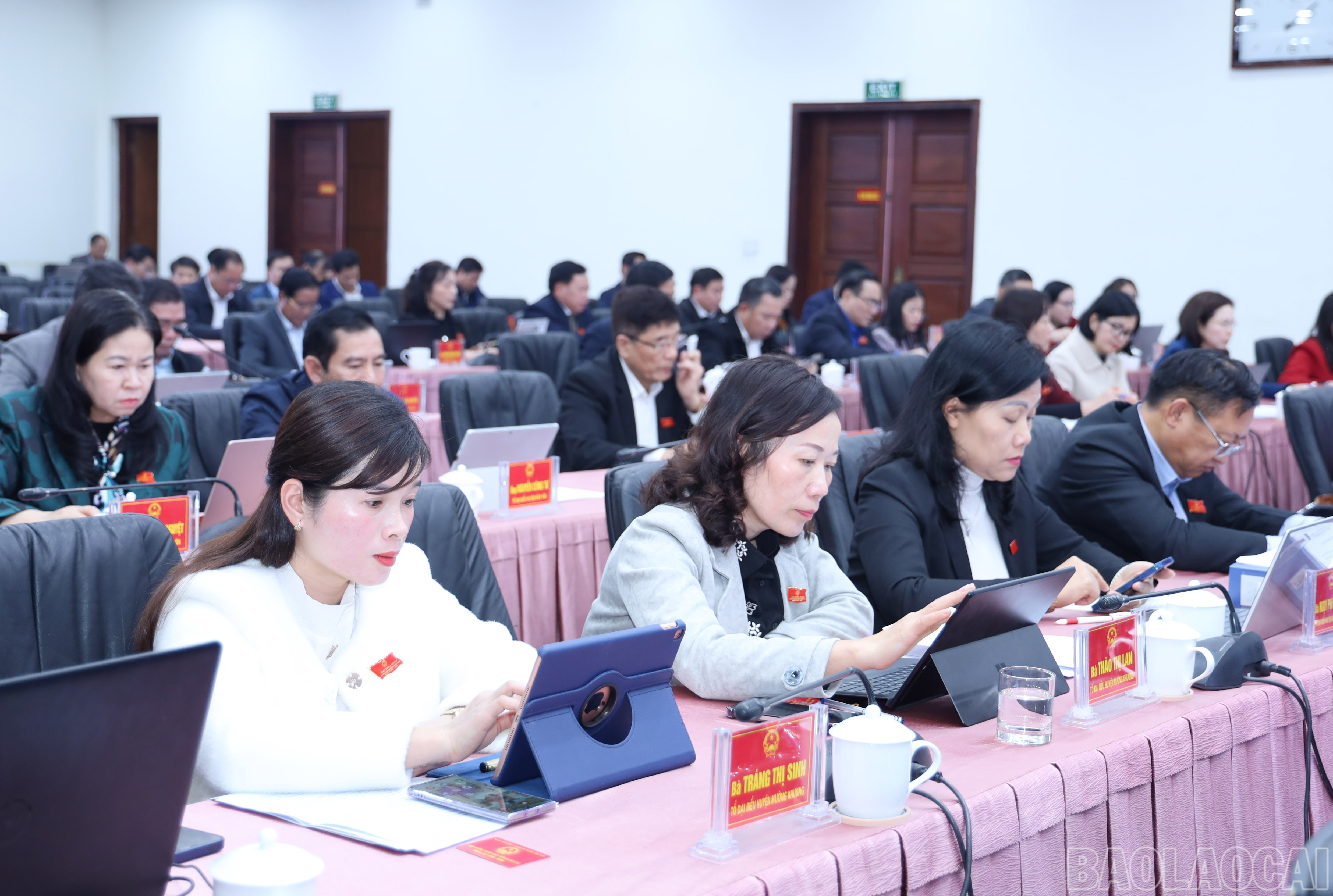 Đại biểu dự kỳ họp. baolaocai-br_8913.jpg