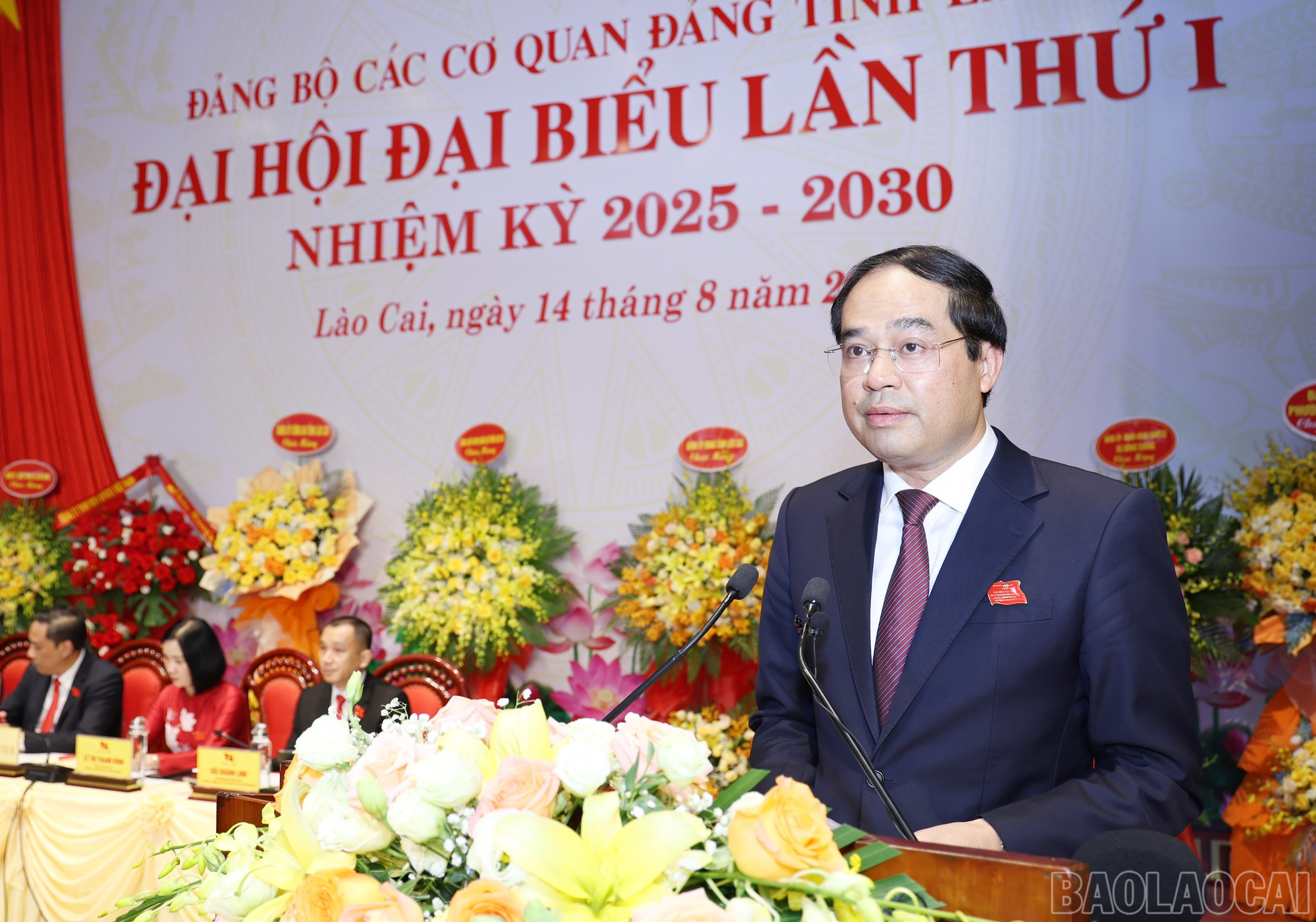 Đồng chí Trịnh Xuân Trường, Bí thư Tỉnh ủy, Chủ tịch HĐND tỉnh phát biểu tại đại hội. baolaocai-br_img-9398.jpg