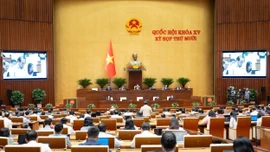 Quang cảnh Phiên thảo luận tại hội trường.