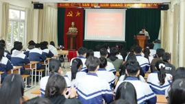 80 quần chúng ưu tú là học sinh THPT được bồi dưỡng nhận thức về Đảng