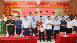 Thành lập chi bộ doanh nghiệp ngoài nhà nước đầu tiên trên địa bàn xã Pha Long