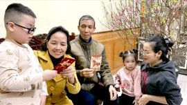 Lì xì Tết - Giữ hồn xưa trong nhịp sống nay