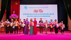 12 đội tham gia hội thi về chủ đề phòng, chống bạo lực gia đình