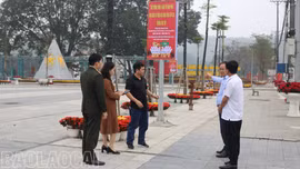 Kiểm tra treo pa nô, áp phích tuyên truyền xây dựng “Xã, phường không ma túy” trên địa bàn Lào Cai
